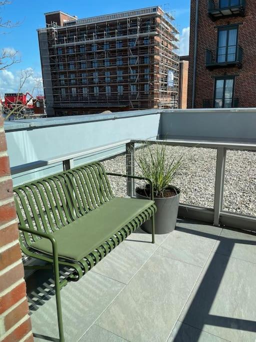 Dock 07 - Modernes 4 Sterne-Ferienapartment Direkt Am Hafen Wismar Exterior photo